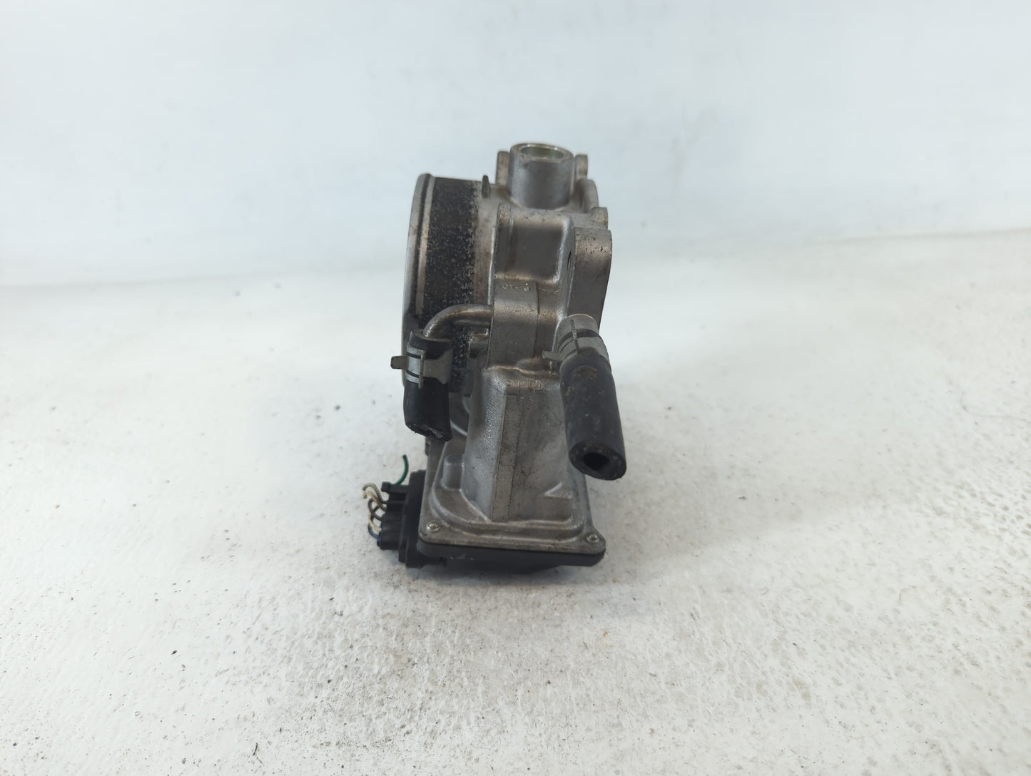 2016-2020 Kia Sorento Throttle Body P/N:35100-3CAA0 Fits Fits 2015 2016 2017 2018 2019 2020 2021 OEM Used Auto Parts - Oemus