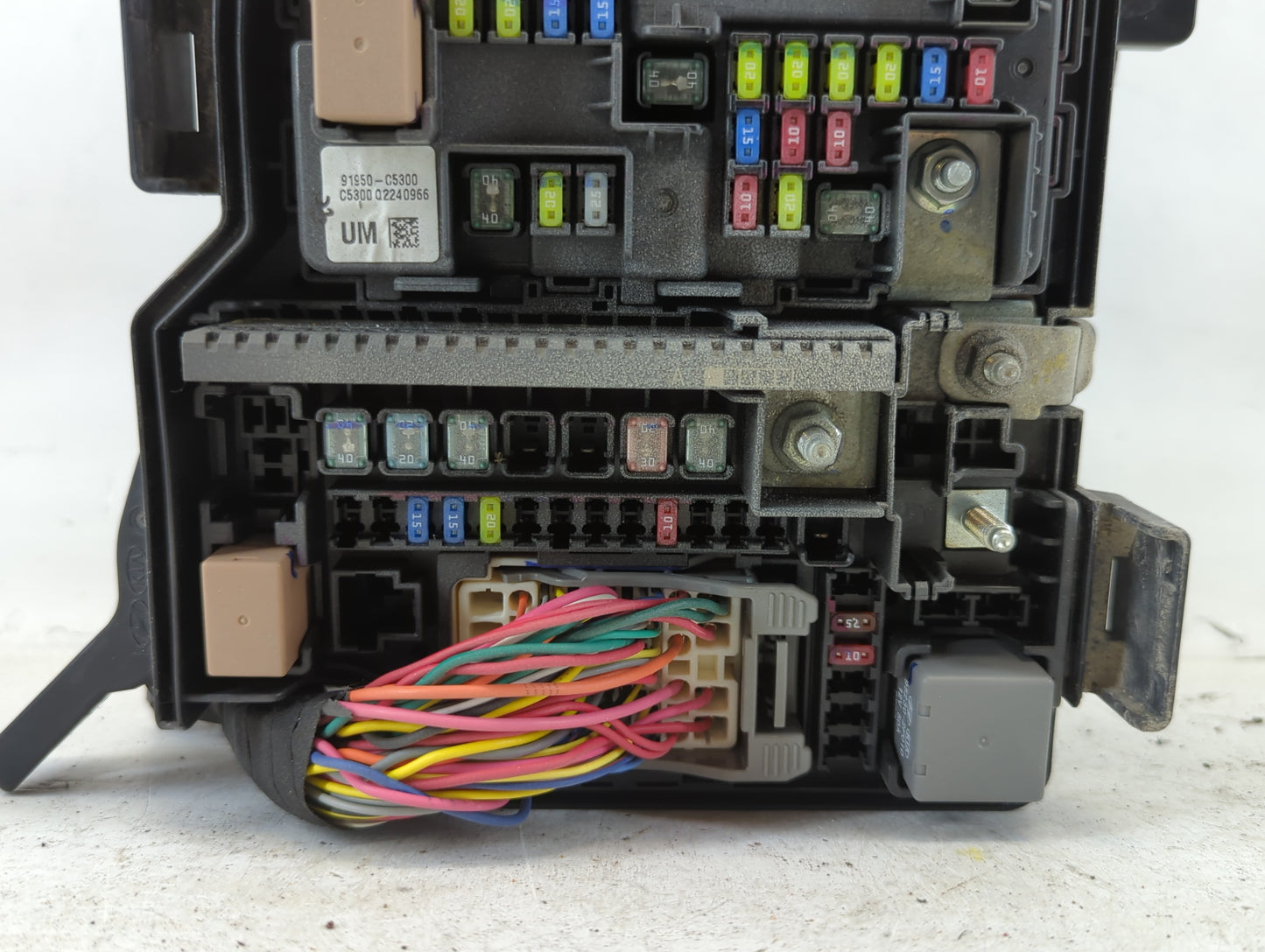 2016-2018 Kia Sorento Fusebox Fuse Box Panel Relay Module P/N:91201C6300UA Fits Fits 2016 2017 2018 OEM Used Auto Parts - Oe