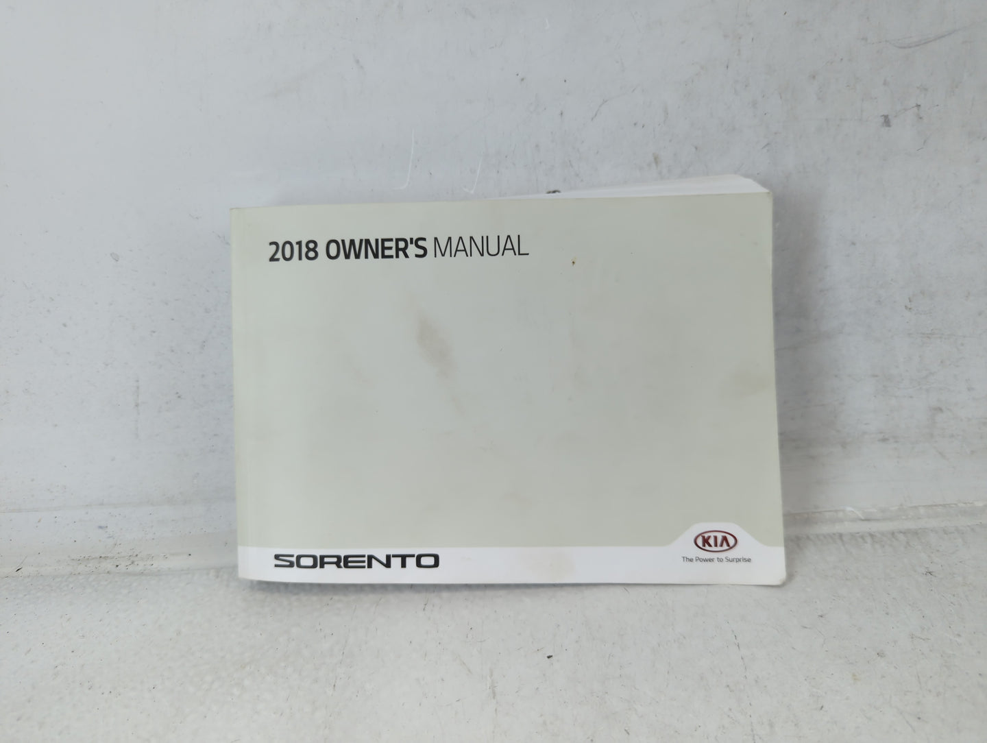 2018 Kia Sorento Owners Manual Book Guide P/N:JXG5-EU74A OEM Used Auto Parts - Oemusedautoparts1.com