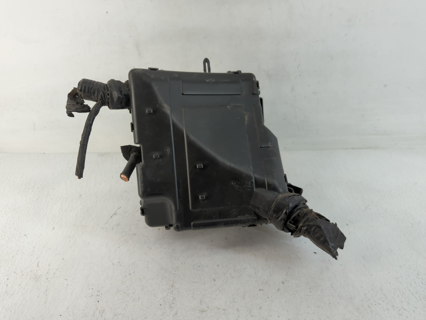 2016-2018 Kia Sorento Fusebox Fuse Box Panel Relay Module P/N:9 120 1C6290UA Fits Fits 2016 2017 2018 OEM Used Auto Parts - 