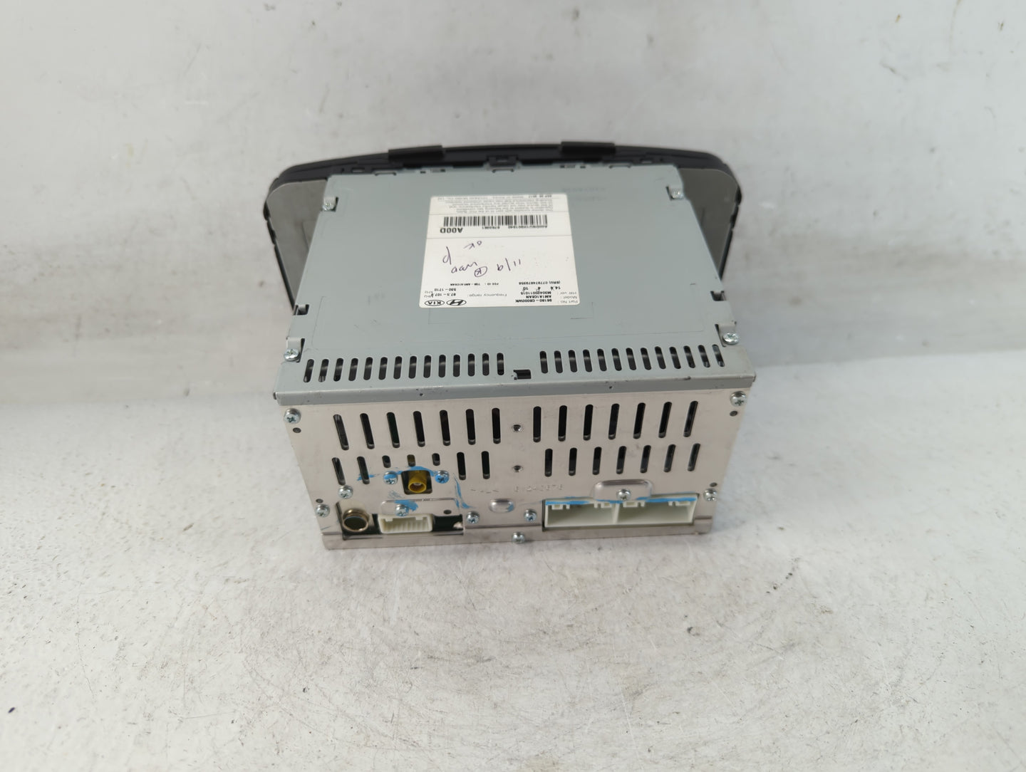 2016-2018 Kia Sorento Radio AM FM Cd Player Receiver Replacement P/N:96160-C6300WK Fits Fits 2016 2017 2018 OEM Used Auto Pa