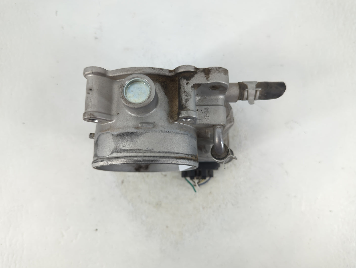 2014-2018 Kia Sorento Throttle Body P/N:5312 04U26 35100-3CAA0 Fits Fits 2012 2013 2014 2015 2016 2017 2018 OEM Used Auto Pa