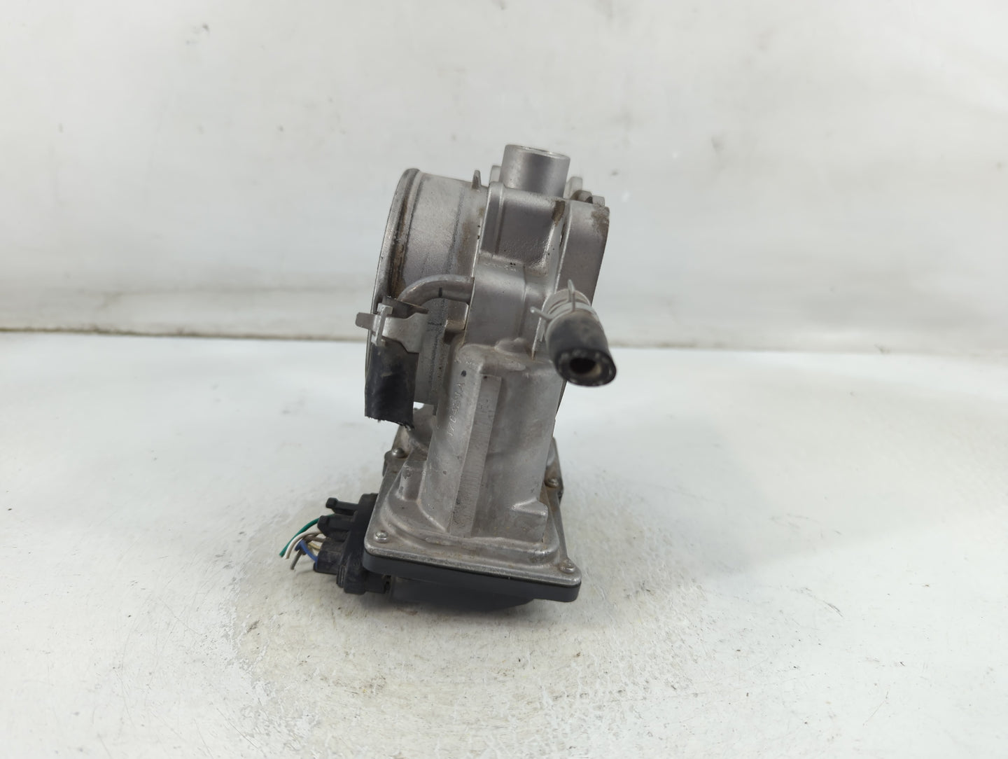 2014-2018 Kia Sorento Throttle Body P/N:5312 04U26 35100-3CAA0 Fits Fits 2012 2013 2014 2015 2016 2017 2018 OEM Used Auto Pa