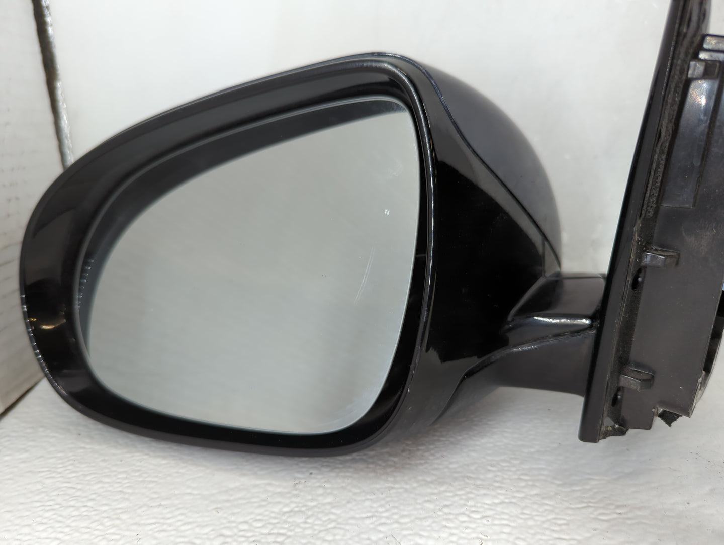 2016-2020 Kia Sorento Driver Side View Mirror - Left Door Mirror OEM Used - Oemusedautoparts1.com