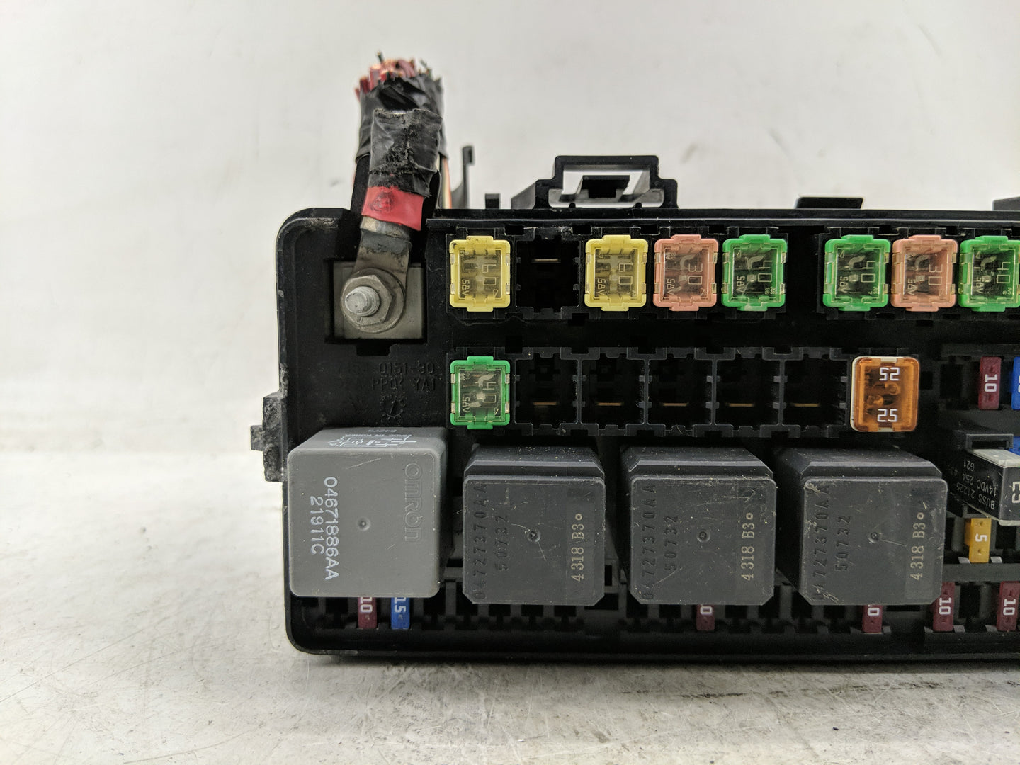 2017-2019 Kia Soul Fusebox Fuse Box Panel Relay Module P/N:91709B2070 Fits Fits 2017 2018 2019 OEM Used Auto Parts - Oemused