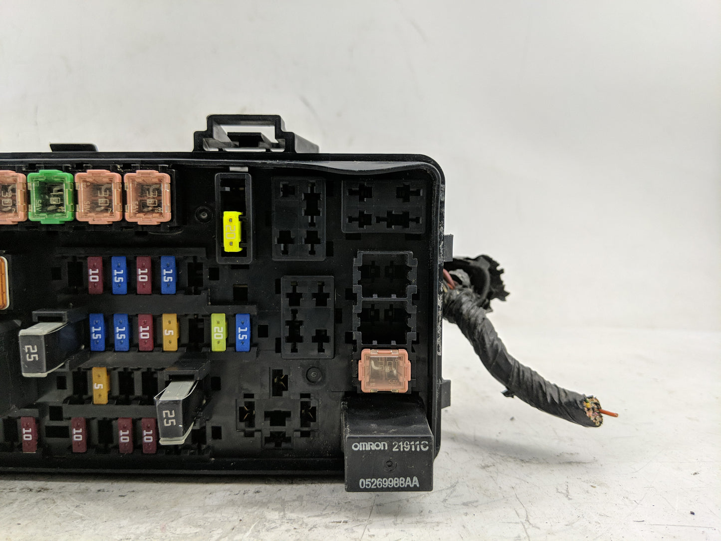 2017-2019 Kia Soul Fusebox Fuse Box Panel Relay Module P/N:91709B2070 Fits Fits 2017 2018 2019 OEM Used Auto Parts - Oemused
