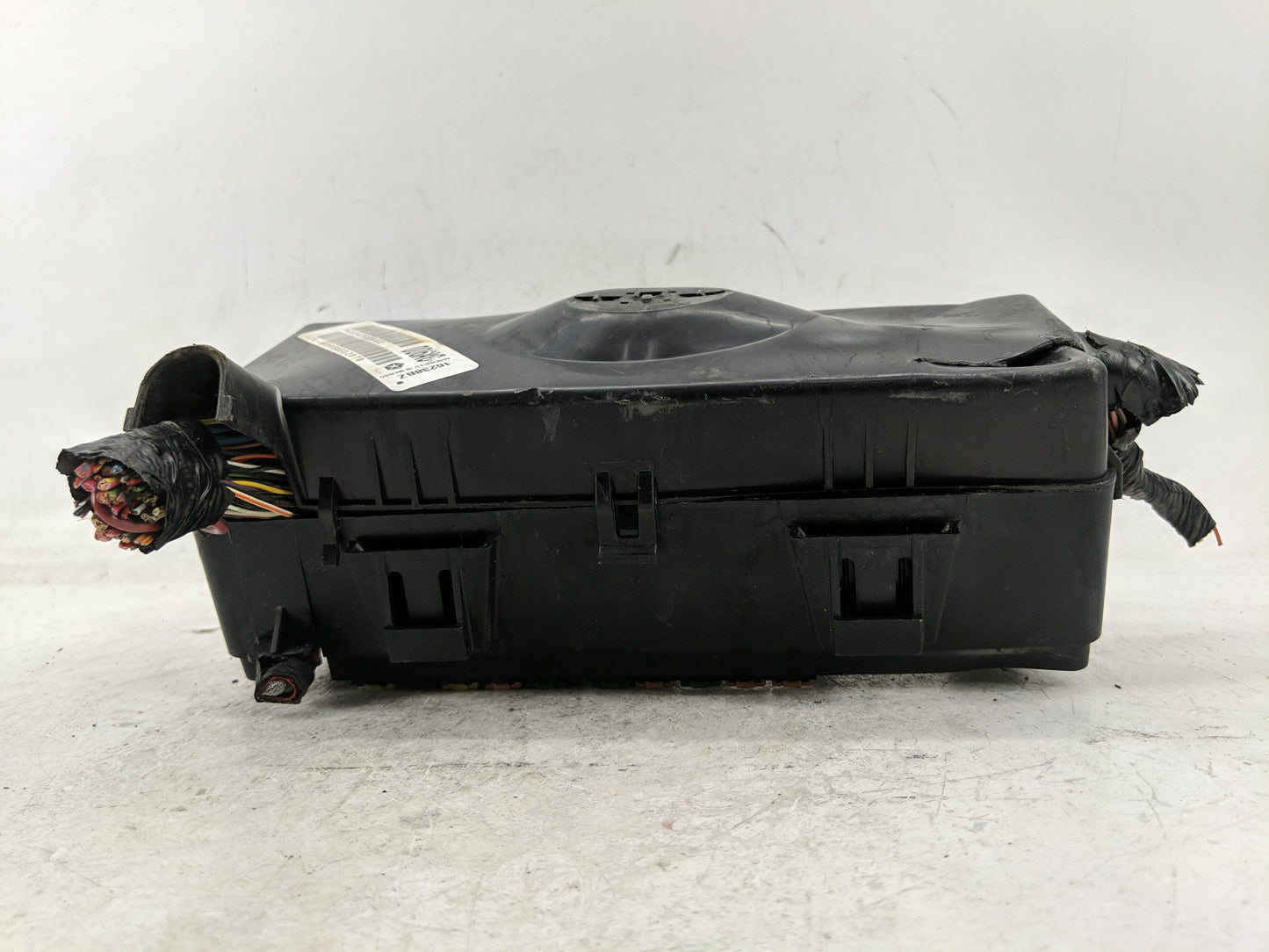 2017-2019 Kia Soul Fusebox Fuse Box Panel Relay Module P/N:91709B2070 Fits Fits 2017 2018 2019 OEM Used Auto Parts - Oemused