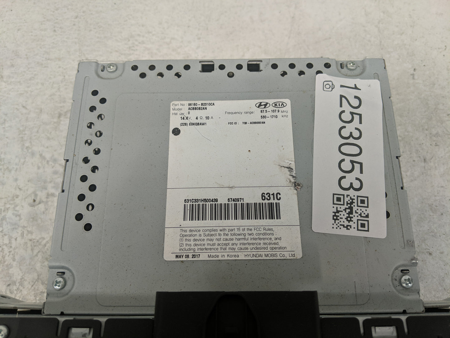 2017-2019 Kia Soul Radio AM FM Cd Player Receiver Replacement P/N:96160-B2310CA Fits Fits 2017 2018 2019 OEM Used Auto Parts