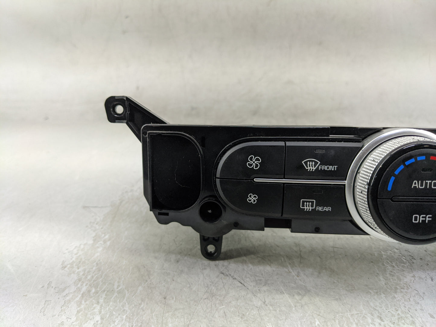 2017-2019 Kia Soul Climate Control Module Temperature AC/Heater Replacement Fits Fits 2017 2018 2019 OEM Used Auto Parts - O