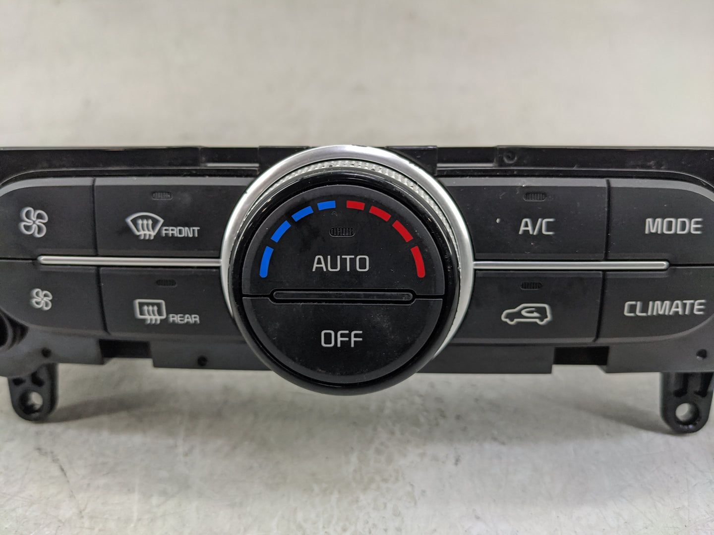 2017-2019 Kia Soul Climate Control Module Temperature AC/Heater Replacement Fits Fits 2017 2018 2019 OEM Used Auto Parts - O