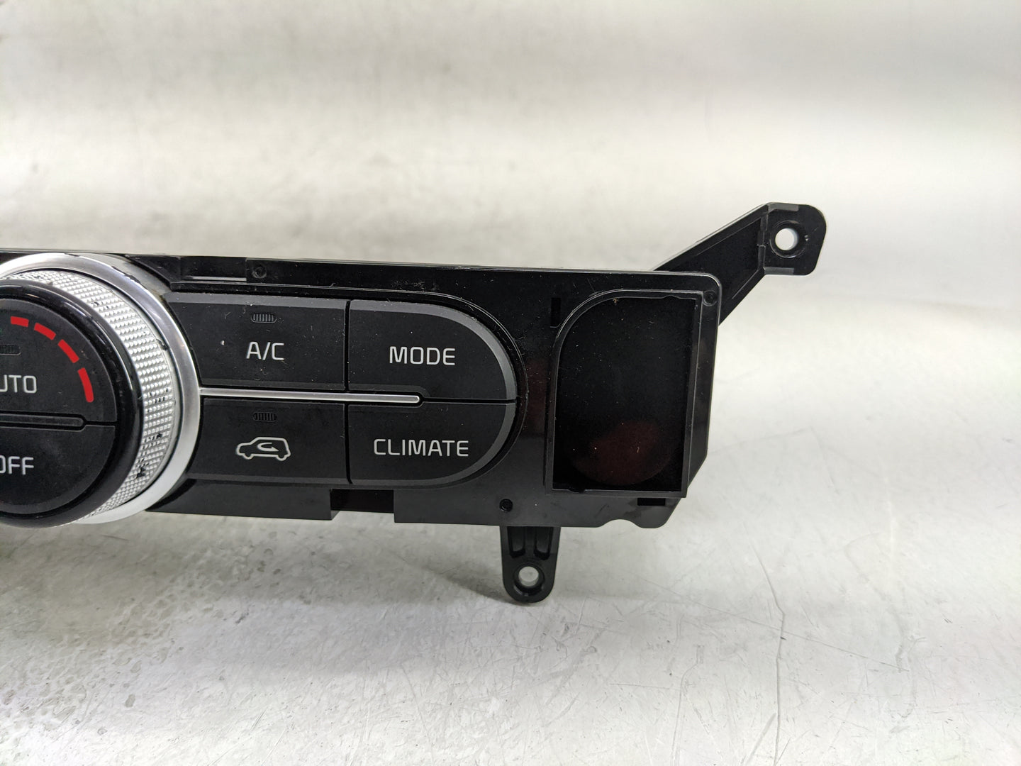 2017-2019 Kia Soul Climate Control Module Temperature AC/Heater Replacement Fits Fits 2017 2018 2019 OEM Used Auto Parts - O