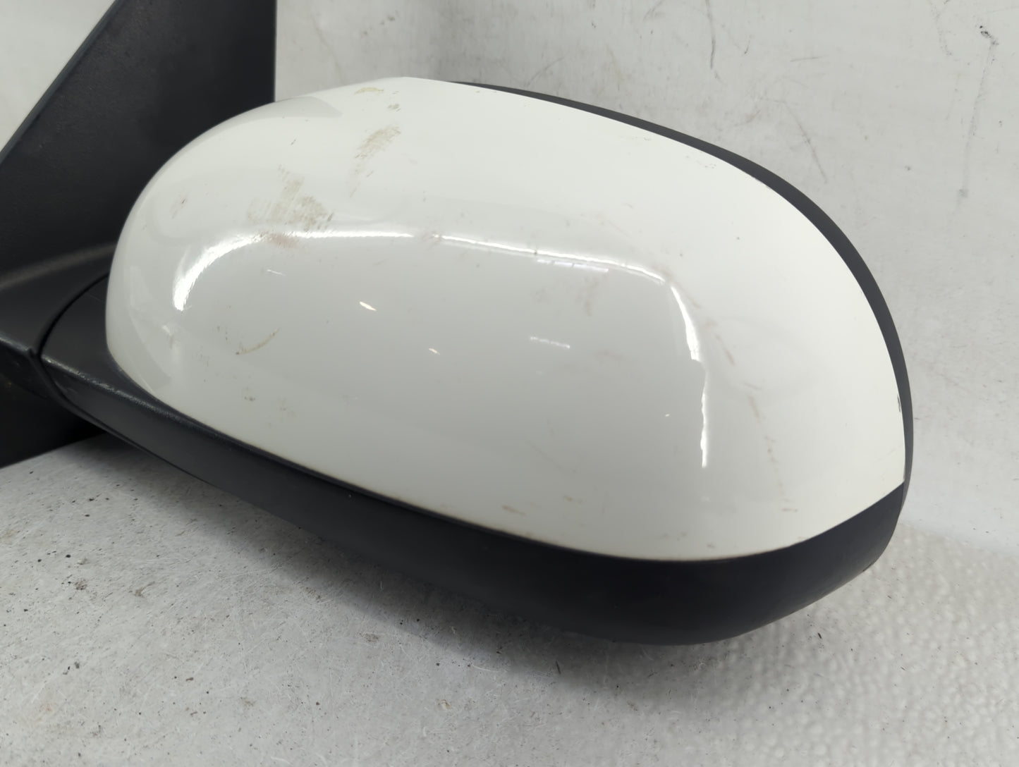 2014-2019 Kia Soul Driver Side View Mirror - Left Door Mirror OEM Used - Oemusedautoparts1.com