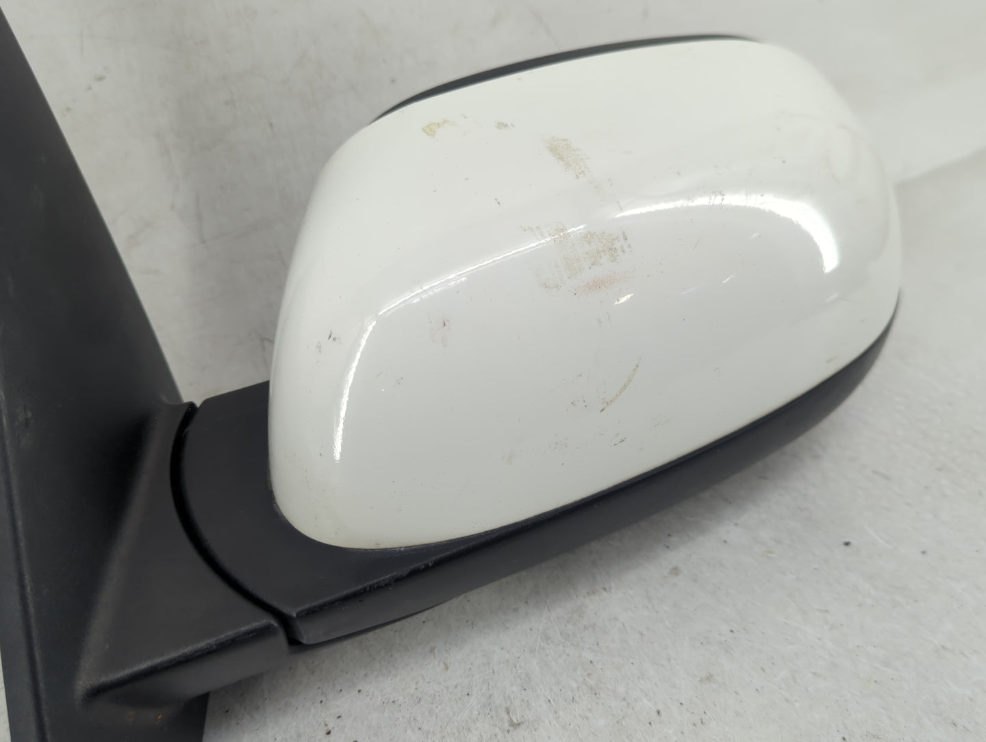 2014-2019 Kia Soul Driver Side View Mirror - Left Door Mirror OEM Used - Oemusedautoparts1.com