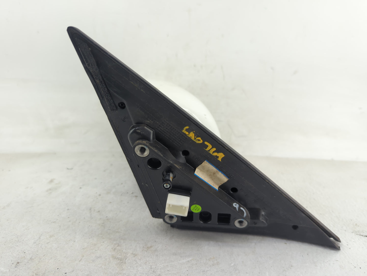 2014-2019 Kia Soul Driver Side View Mirror - Left Door Mirror OEM Used - Oemusedautoparts1.com