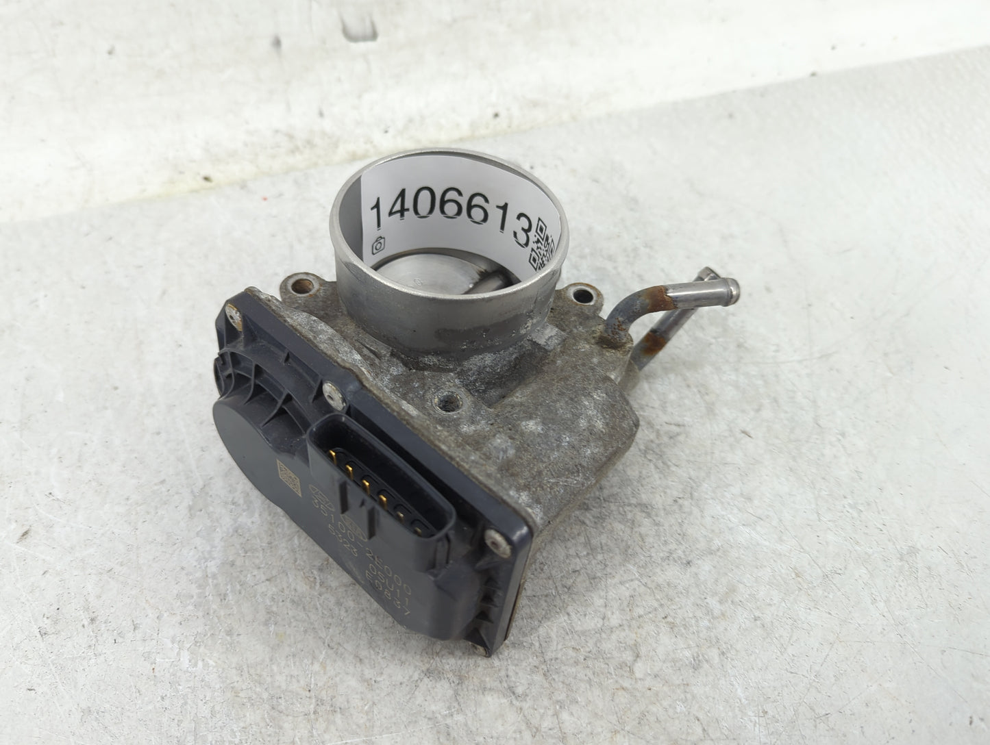 2014-2019 Kia Soul Throttle Body P/N:35100-2E000 Fits Fits 2011 2012 2013 2014 2015 2016 2017 2018 2019 2020 2021 OEM Used A