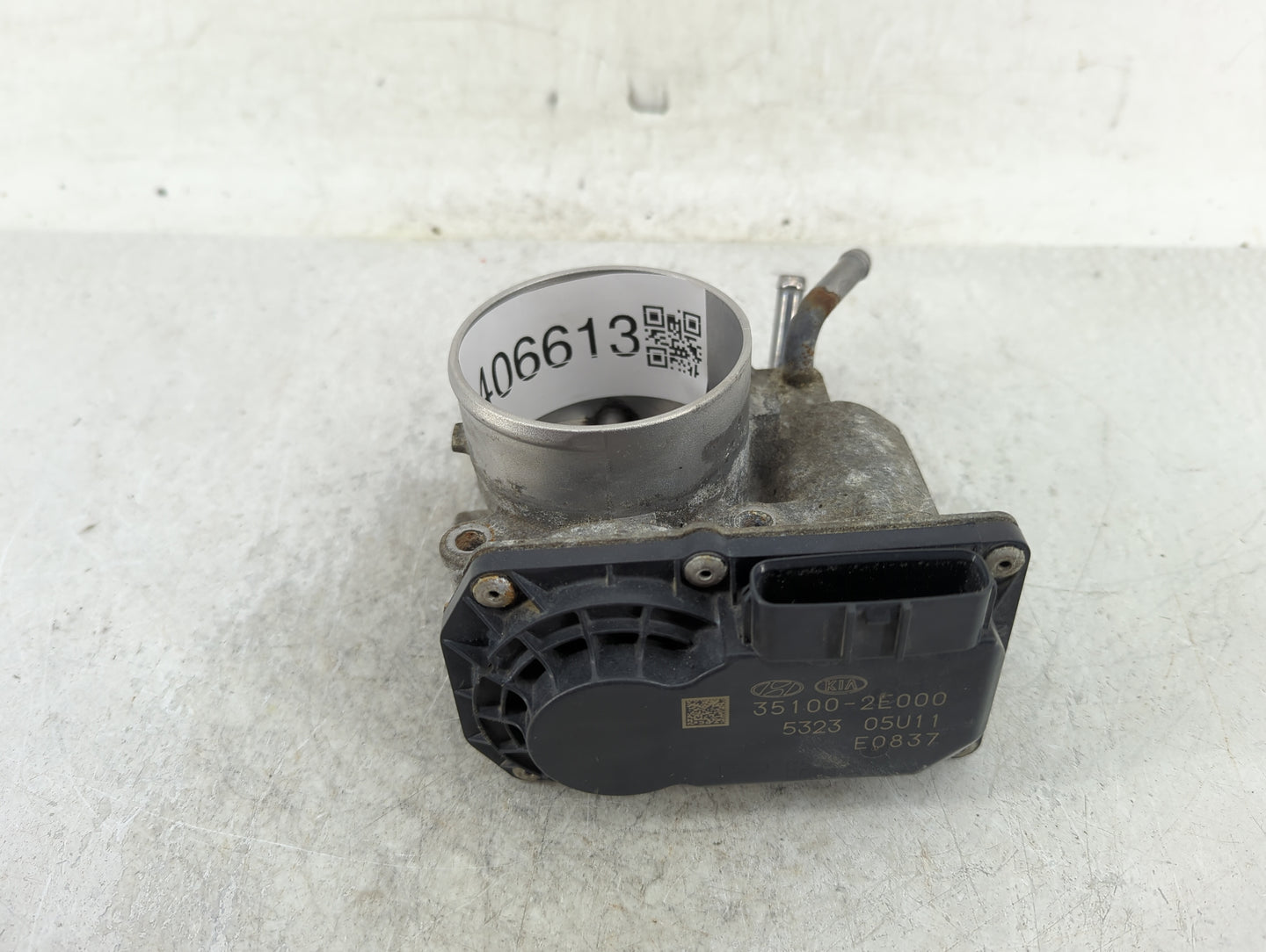 2014-2019 Kia Soul Throttle Body P/N:35100-2E000 Fits Fits 2011 2012 2013 2014 2015 2016 2017 2018 2019 2020 2021 OEM Used A