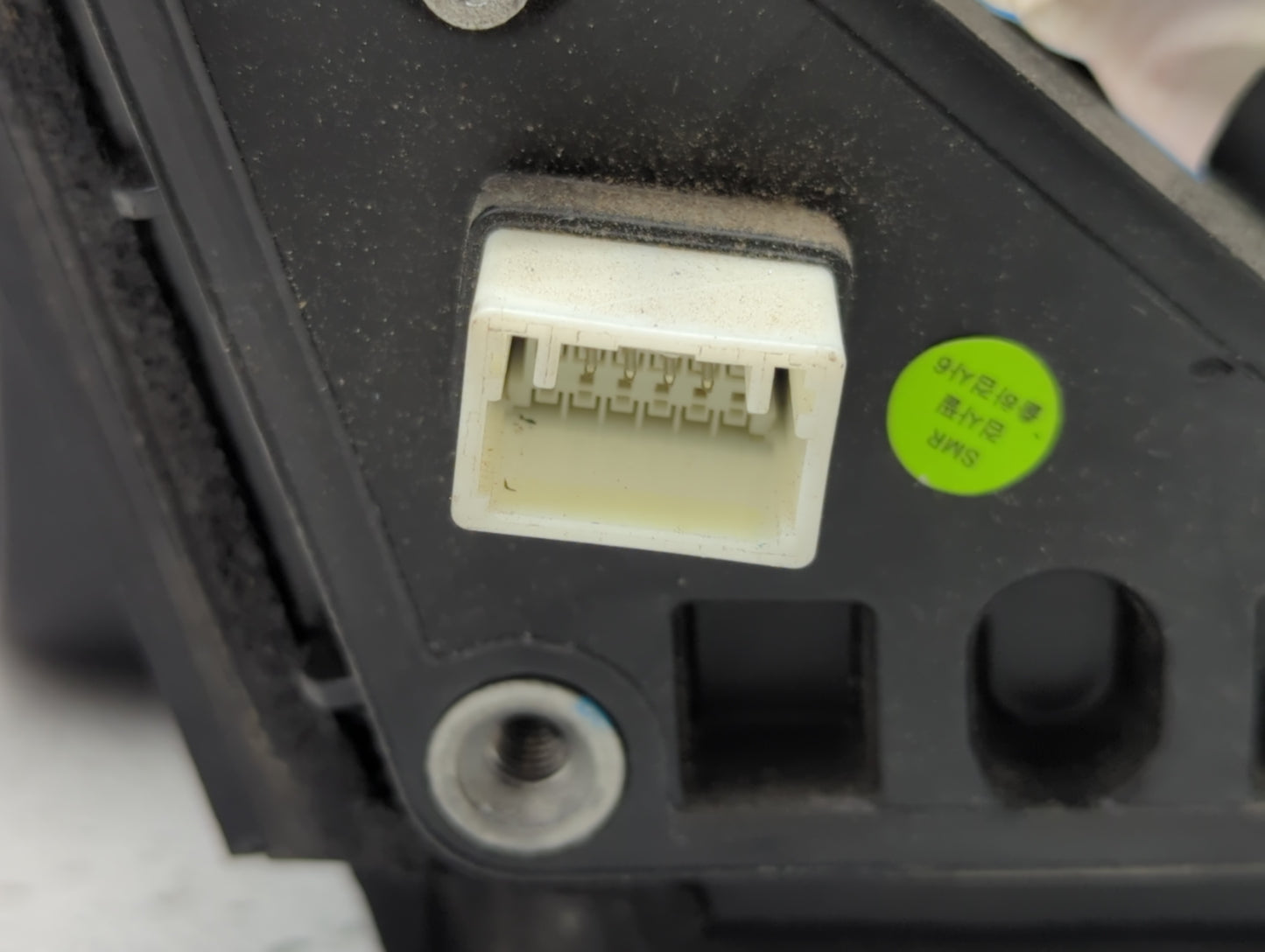 2014-2019 Kia Soul Driver Side View Mirror - Left Door Mirror OEM Used - Oemusedautoparts1.com