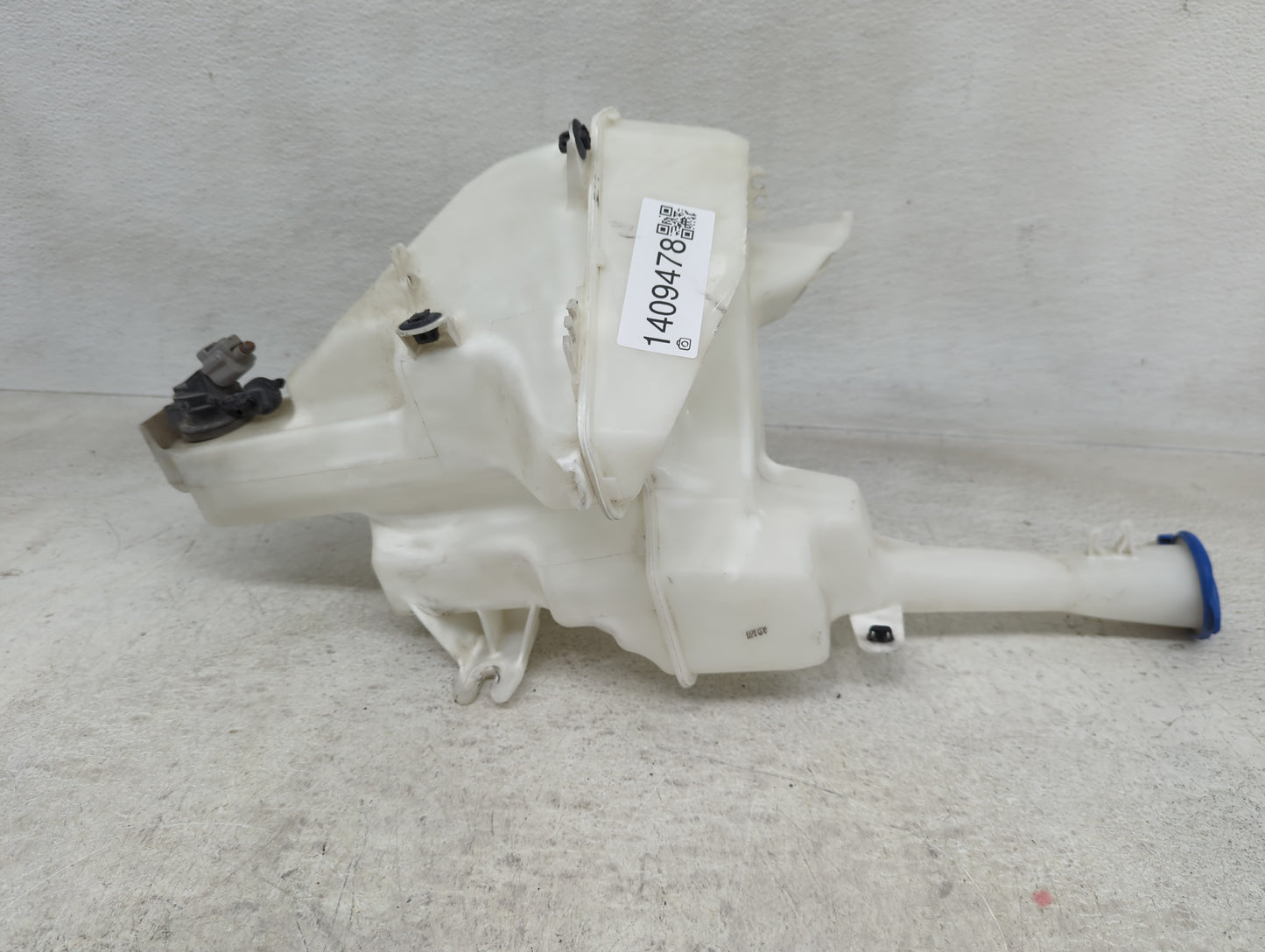 2014-2019 Kia Soul Windshield Washer Fluid Reservoir Bottle Oem - Oemusedautoparts1.com