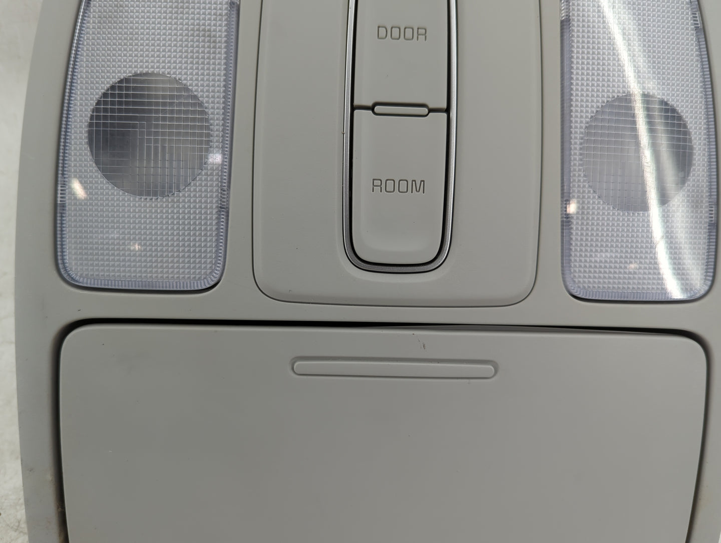 2014-2019 Kia Soul Overhead Roof Console 1410247 - Oemusedautoparts1.com