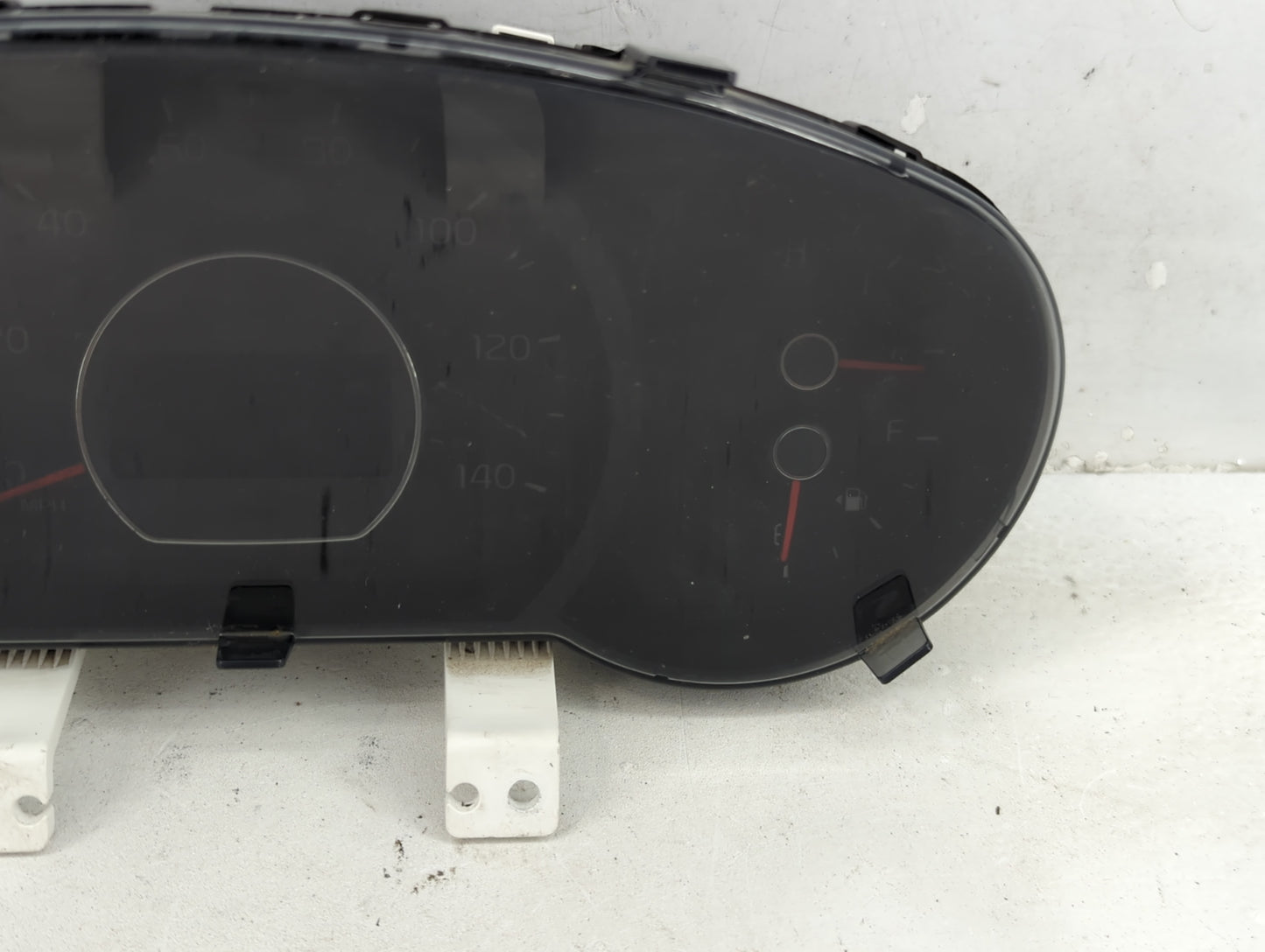 2017-2019 Kia Soul Instrument Cluster Speedometer Gauges P/N:94006-B2720 Fits Fits 2017 2018 2019 OEM Used Auto Parts - Oemu