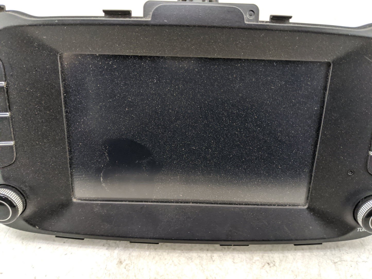 2017-2019 Kia Soul Radio AM FM Cd Player Receiver Replacement P/N:96160-B2310CA Fits Fits 2017 2018 2019 OEM Used Auto Parts