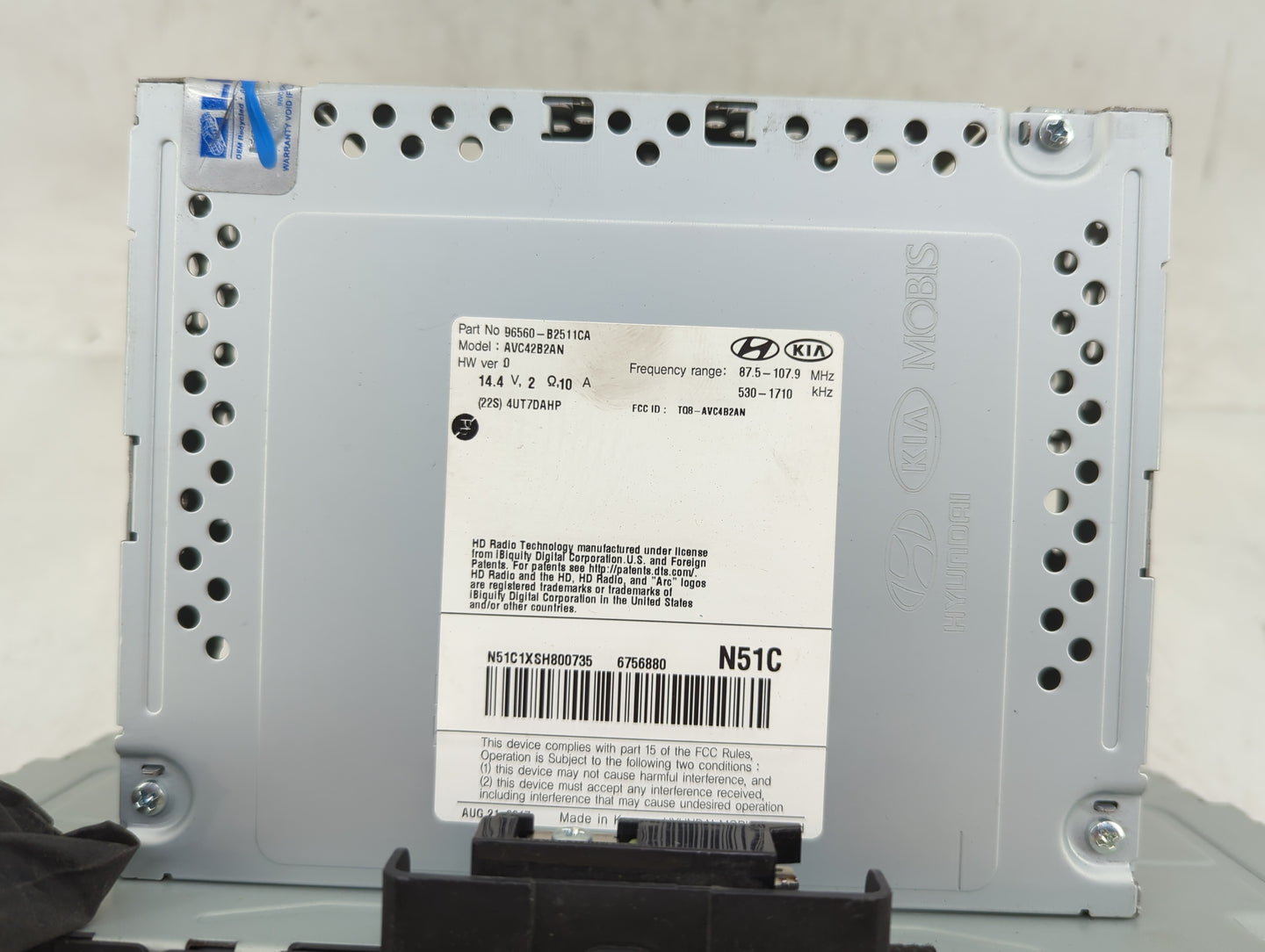 2018-2019 Kia Soul Radio AM FM Cd Player Receiver Replacement P/N:96560-B2511CA Fits Fits 2018 2019 OEM Used Auto Parts - Oe