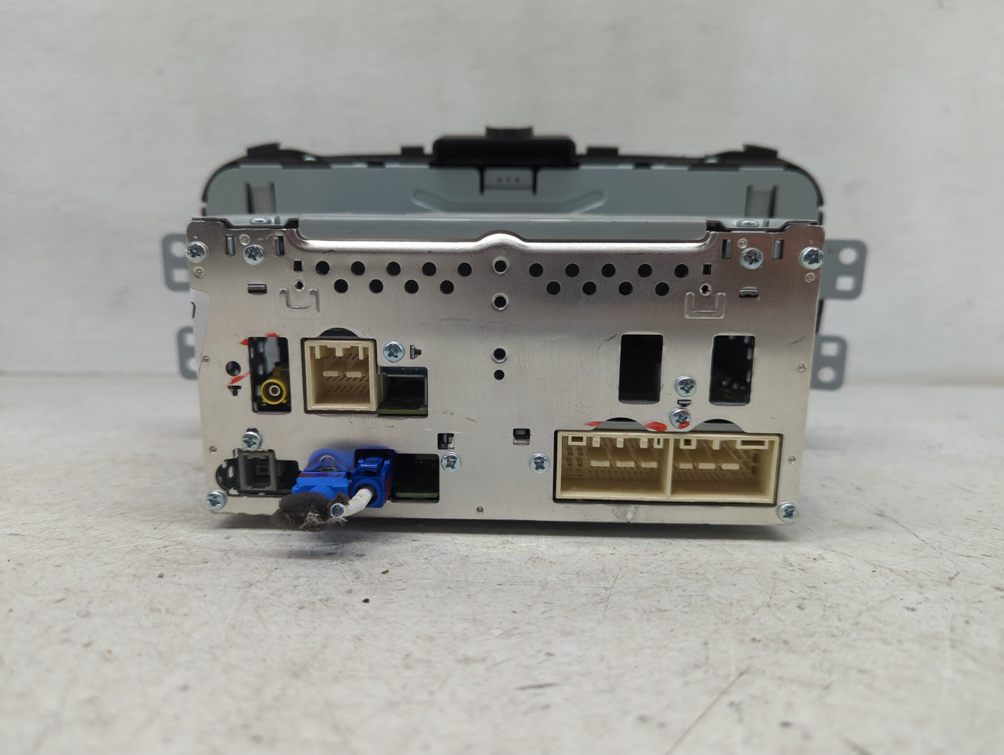 2017-2019 Kia Soul Radio AM FM Cd Player Receiver Replacement P/N:96160-B2310CA Fits Fits 2017 2018 2019 OEM Used Auto Parts