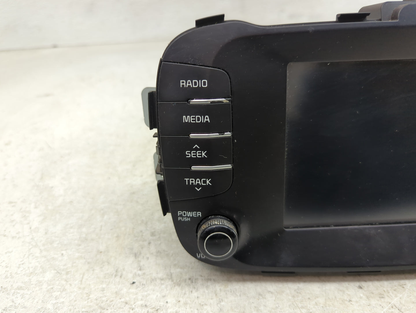 2017-2019 Kia Soul Radio AM FM Cd Player Receiver Replacement P/N:96160-B2310CA Fits Fits 2017 2018 2019 OEM Used Auto Parts