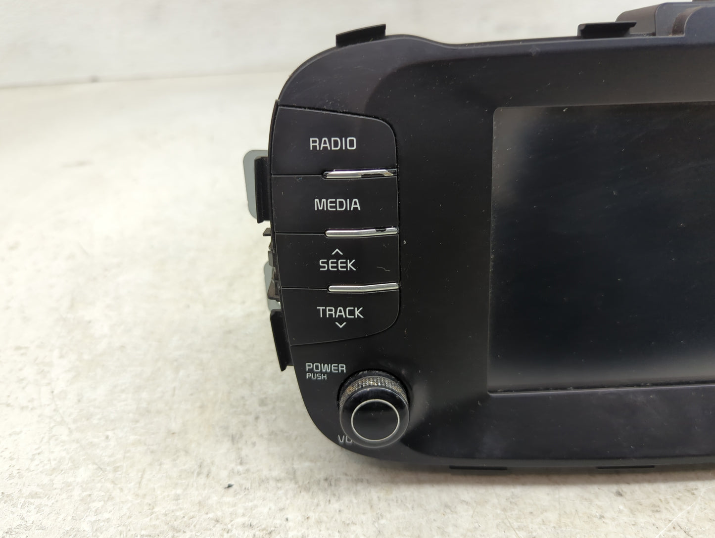 2017-2019 Kia Soul Radio AM FM Cd Player Receiver Replacement P/N:96160-B2310CA Fits Fits 2017 2018 2019 OEM Used Auto Parts
