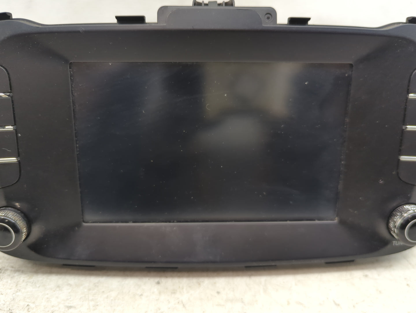 2017-2019 Kia Soul Radio AM FM Cd Player Receiver Replacement P/N:96160-B2310CA Fits Fits 2017 2018 2019 OEM Used Auto Parts