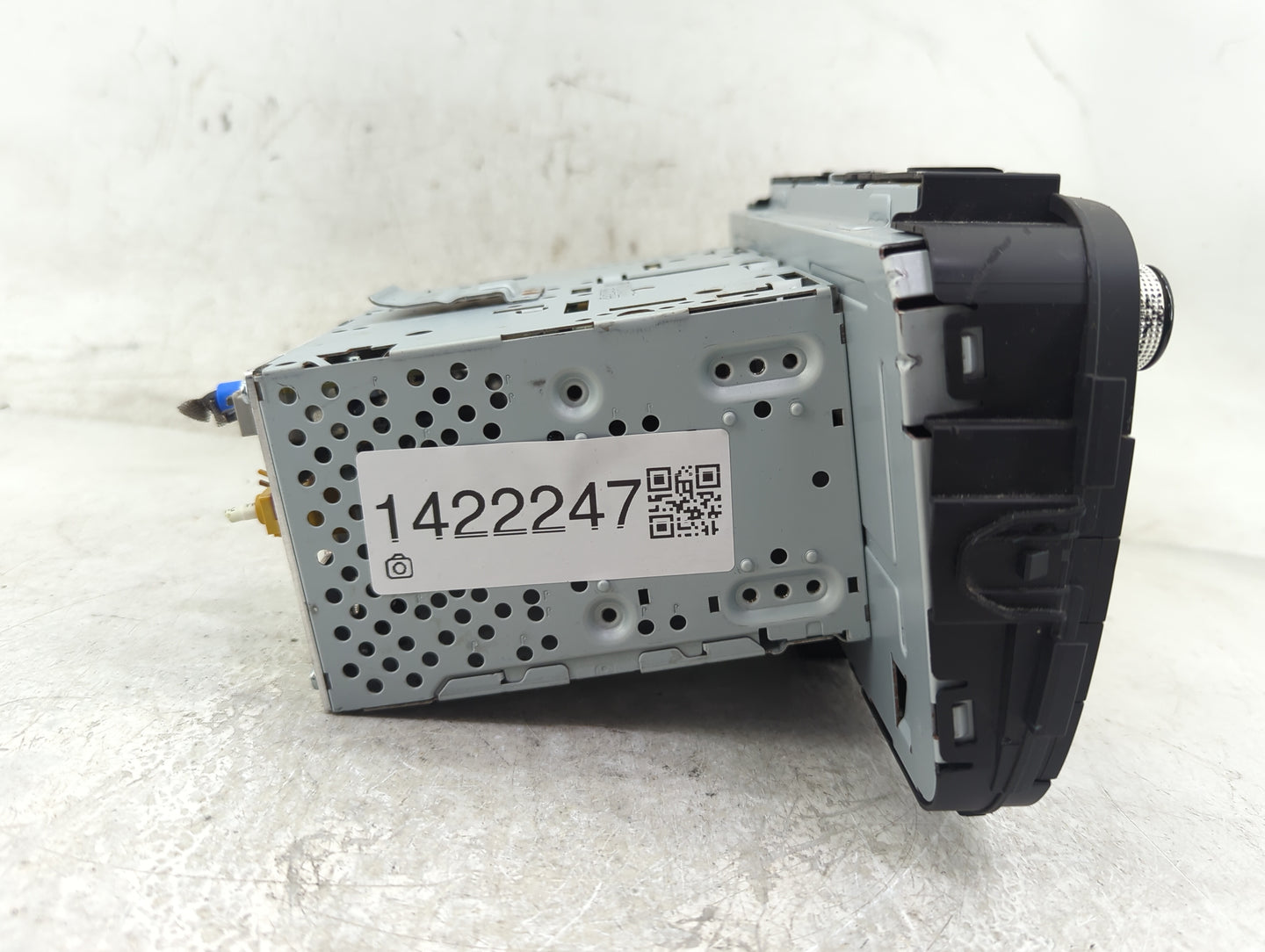 2017-2019 Kia Soul Radio AM FM Cd Player Receiver Replacement P/N:96160-B2310CA Fits Fits 2017 2018 2019 OEM Used Auto Parts