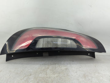 2014-2019 Kia Soul Tail Light Assembly Driver Left OEM Fits Fits 2014 2015 2016 2017 2018 2019 OEM Used Auto Parts - Oemused