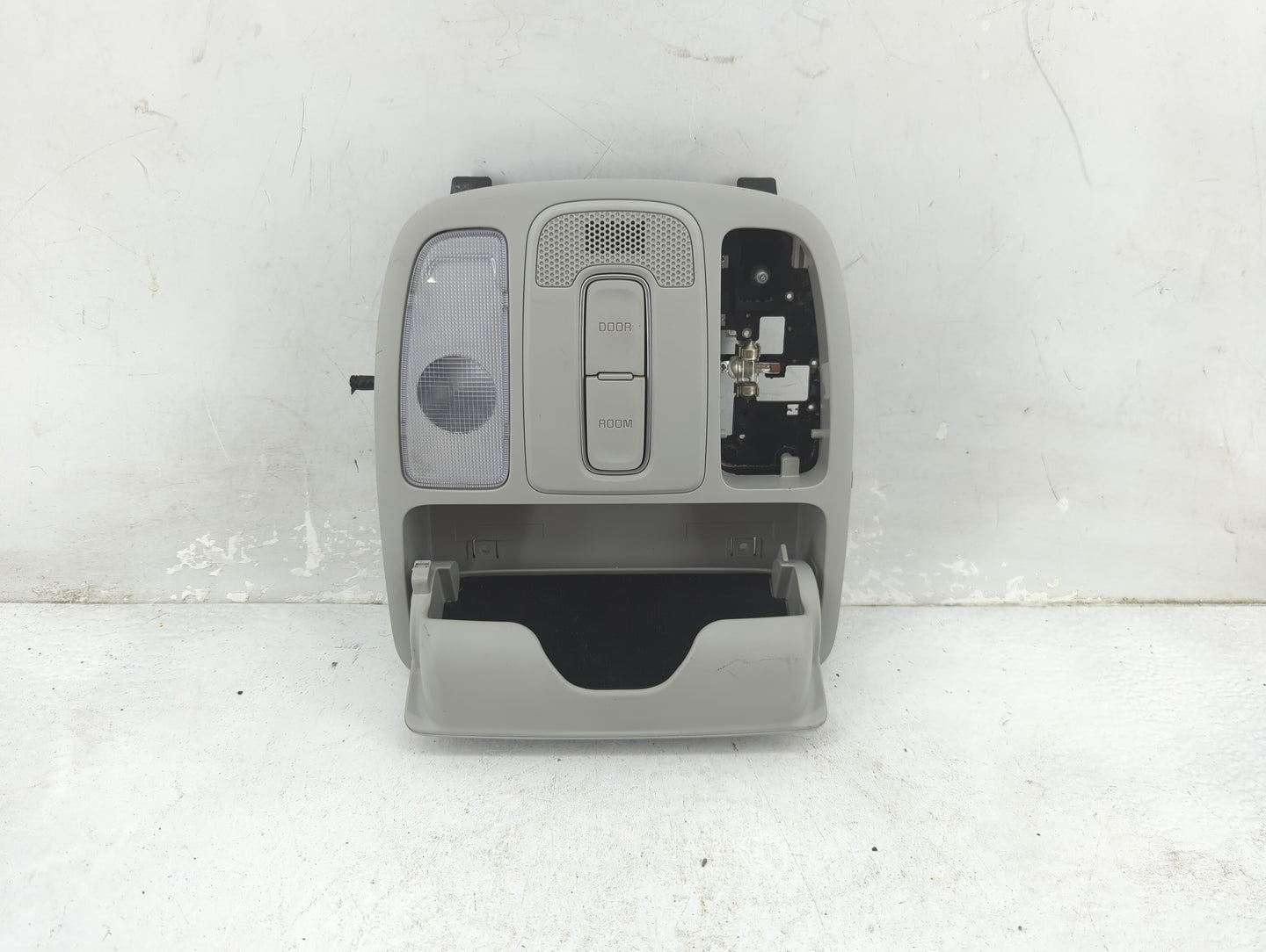 2014-2019 Kia Soul Overhead Roof Console 1437926 - Oemusedautoparts1.com