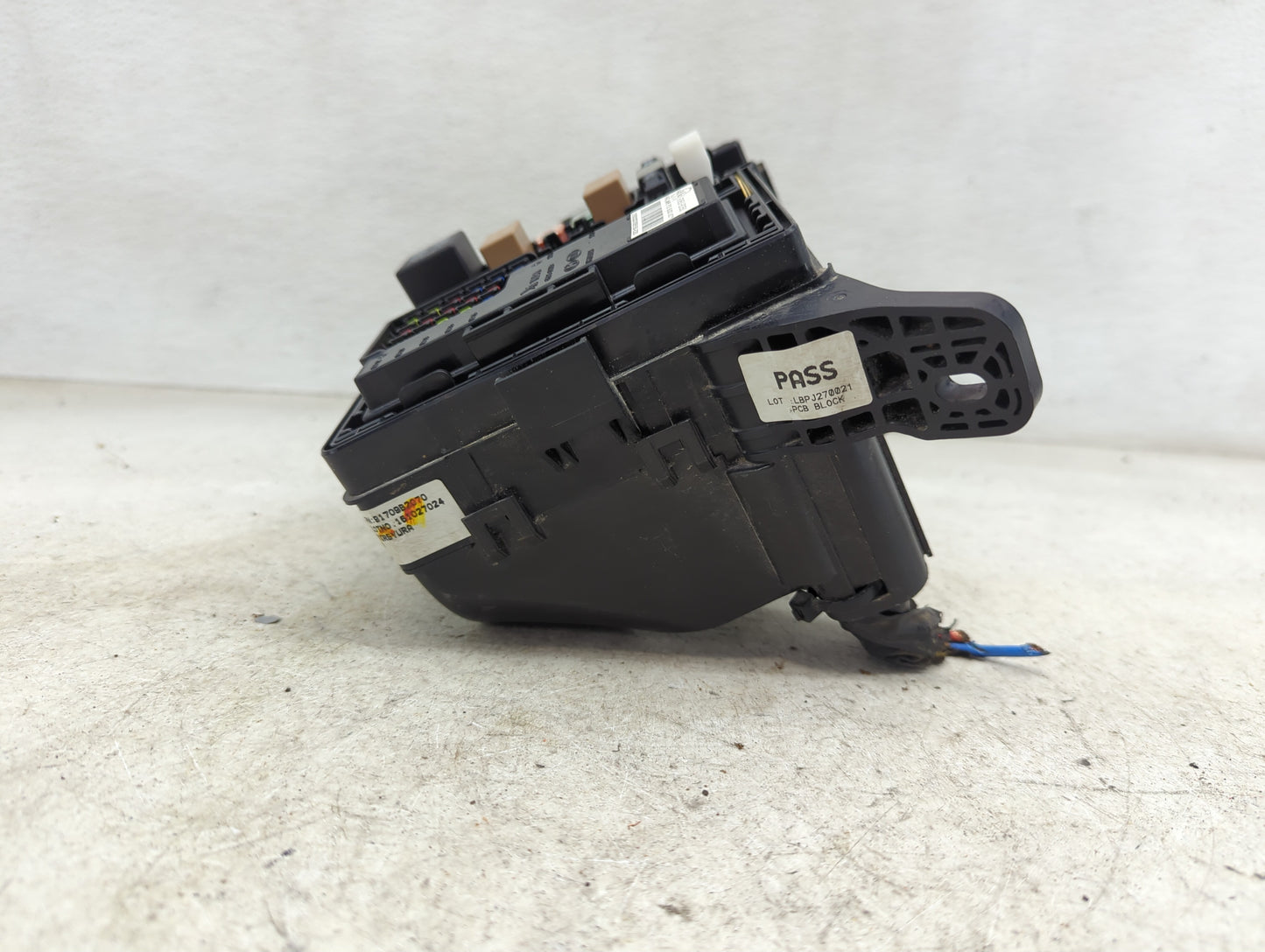 2017-2019 Kia Soul Fusebox Fuse Box Panel Relay Module P/N:91950-B2350 91709B2070 Fits Fits 2017 2018 2019 OEM Used Auto Par