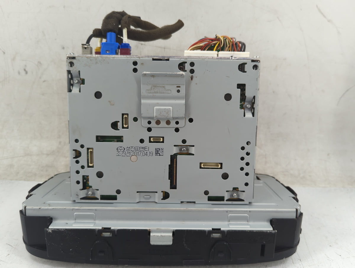 2018-2019 Kia Soul Radio AM FM Cd Player Receiver Replacement P/N:631C331H402734 6737962, 631C Fits Fits 2018 2019 OEM Used 