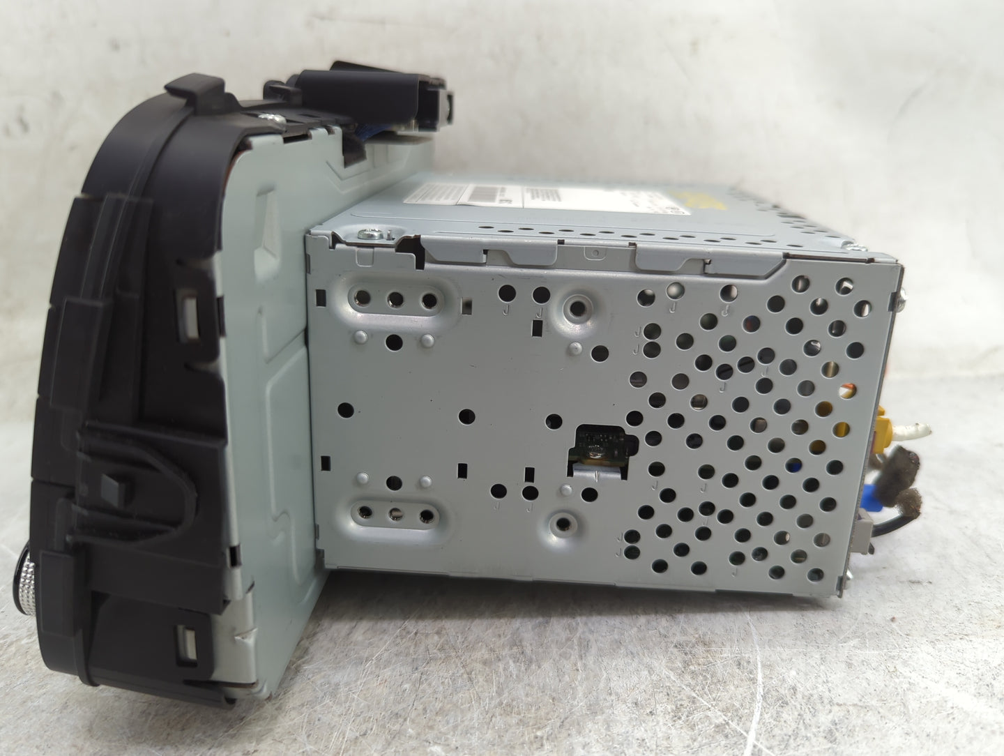 2018-2019 Kia Soul Radio AM FM Cd Player Receiver Replacement P/N:96560-B2511CA AVC4282AN Fits Fits 2018 2019 OEM Used Auto 