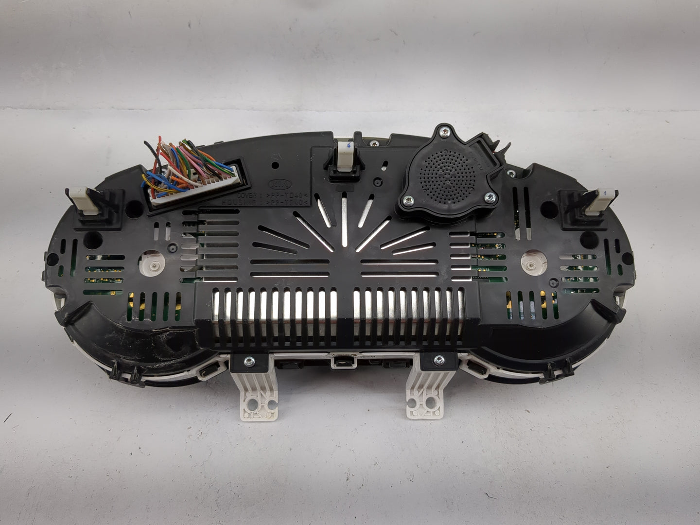 2018-2019 Kia Soul Instrument Cluster Speedometer Gauges P/N:94016-B2770 Miles: Fits Fits 2018 2019 OEM Used Auto Parts - Oe