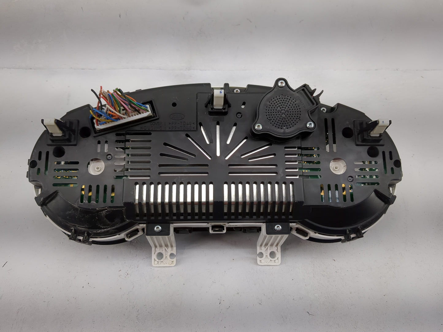 2018-2019 Kia Soul Instrument Cluster Speedometer Gauges P/N:94016-B2770 Miles: Fits Fits 2018 2019 OEM Used Auto Parts - Oe