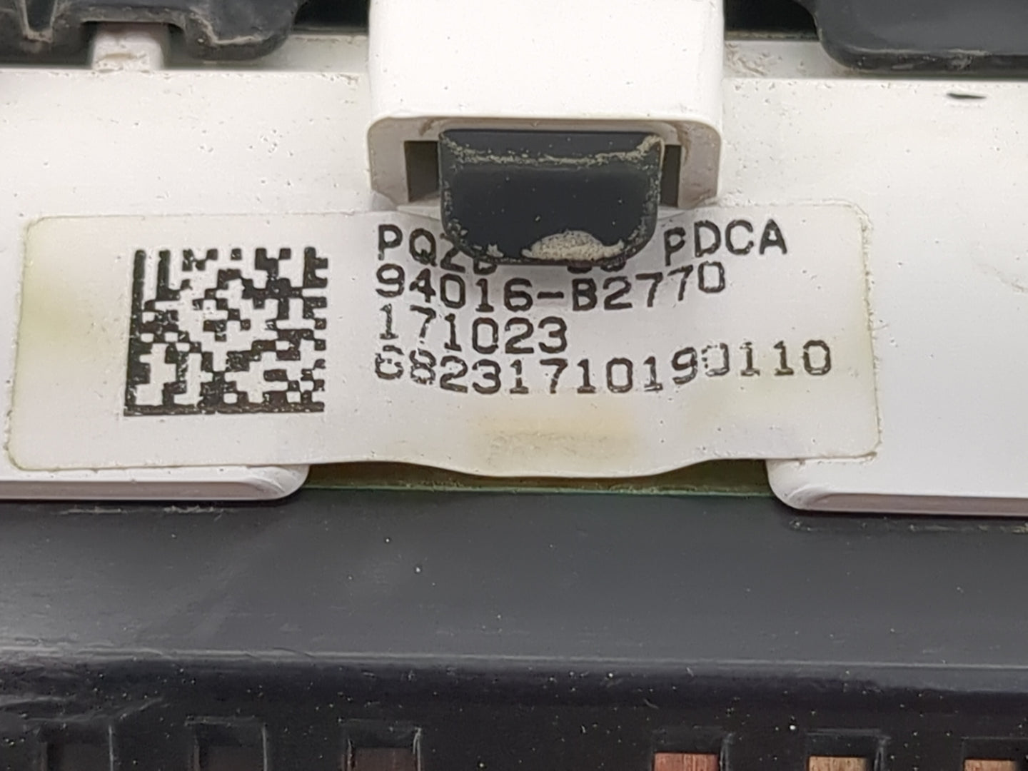 2018-2019 Kia Soul Instrument Cluster Speedometer Gauges P/N:94016-B2770 Miles: Fits Fits 2018 2019 OEM Used Auto Parts - Oe