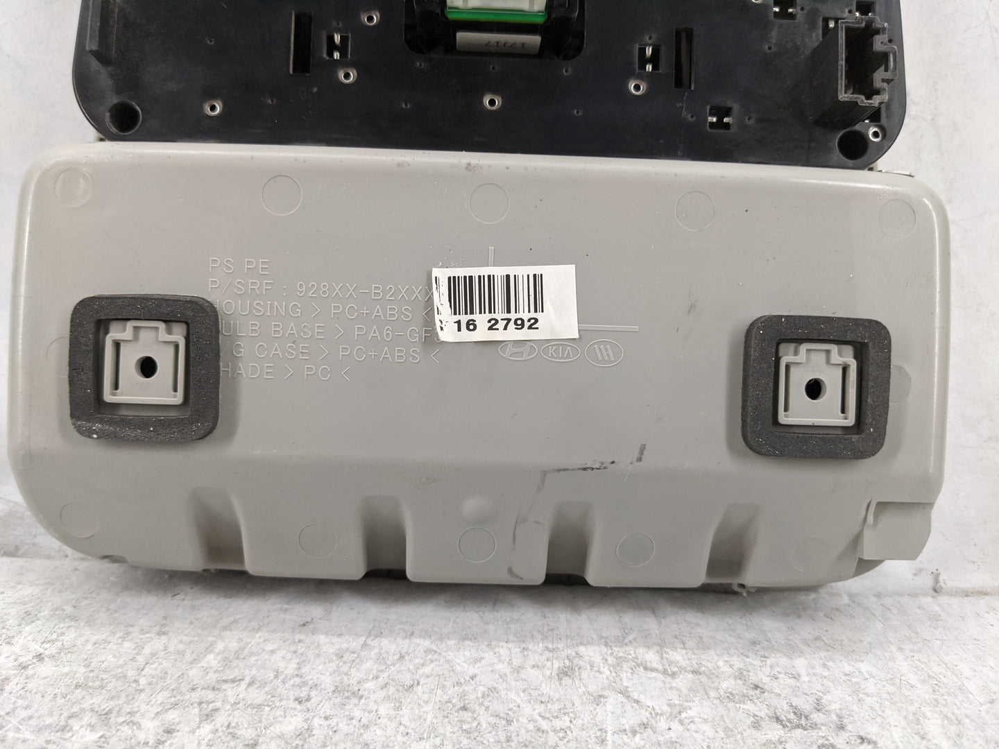 2018 Kia Soul Overhead Roof Console Gray - Oemusedautoparts1.com