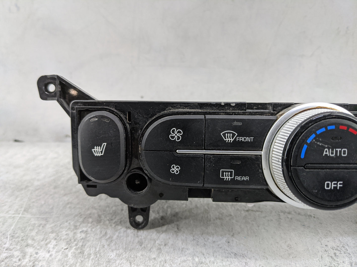 2017-2019 Kia Soul Climate Control Module Temperature AC/Heater Replacement P/N:97250-B2GR1CA Fits Fits 2017 2018 2019 OEM U