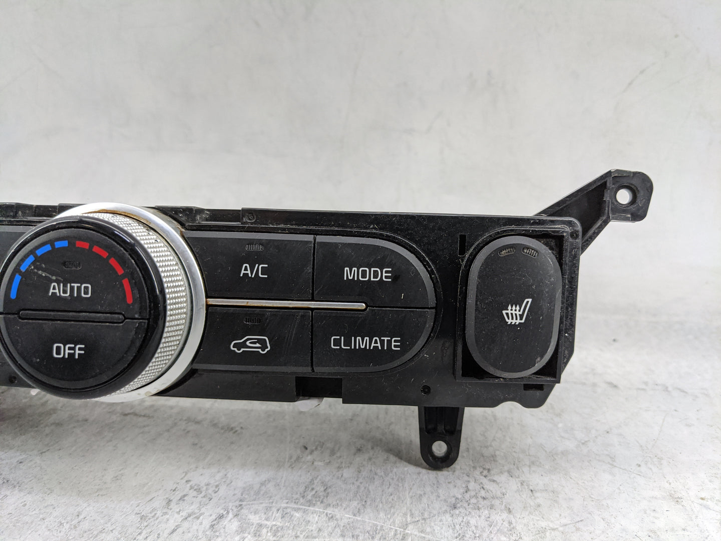 2017-2019 Kia Soul Climate Control Module Temperature AC/Heater Replacement P/N:97250-B2GR1CA Fits Fits 2017 2018 2019 OEM U