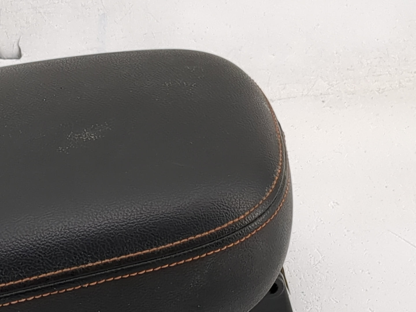 2018 Kia Soul Center Console Armrest Cover Lid Fits OEM Used Auto Parts - Oemusedautoparts1.com
