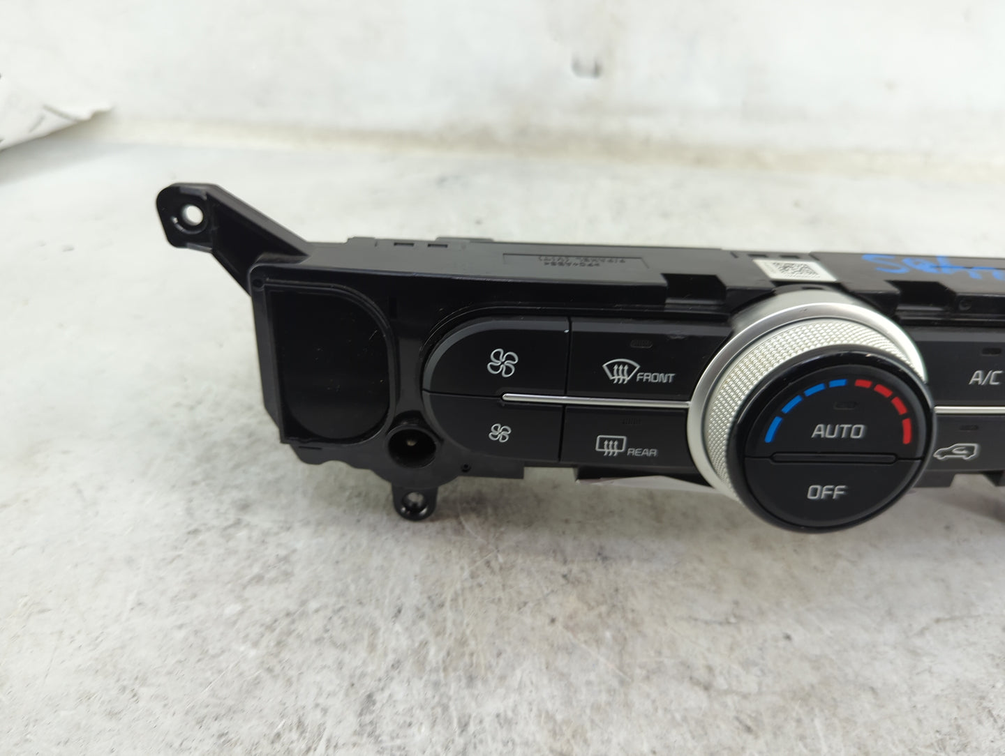 2017-2019 Kia Soul Climate Control Module Temperature AC/Heater Replacement P/N:97250-B2GQ1CA 97250-B2XXX Fits Fits 2017 201