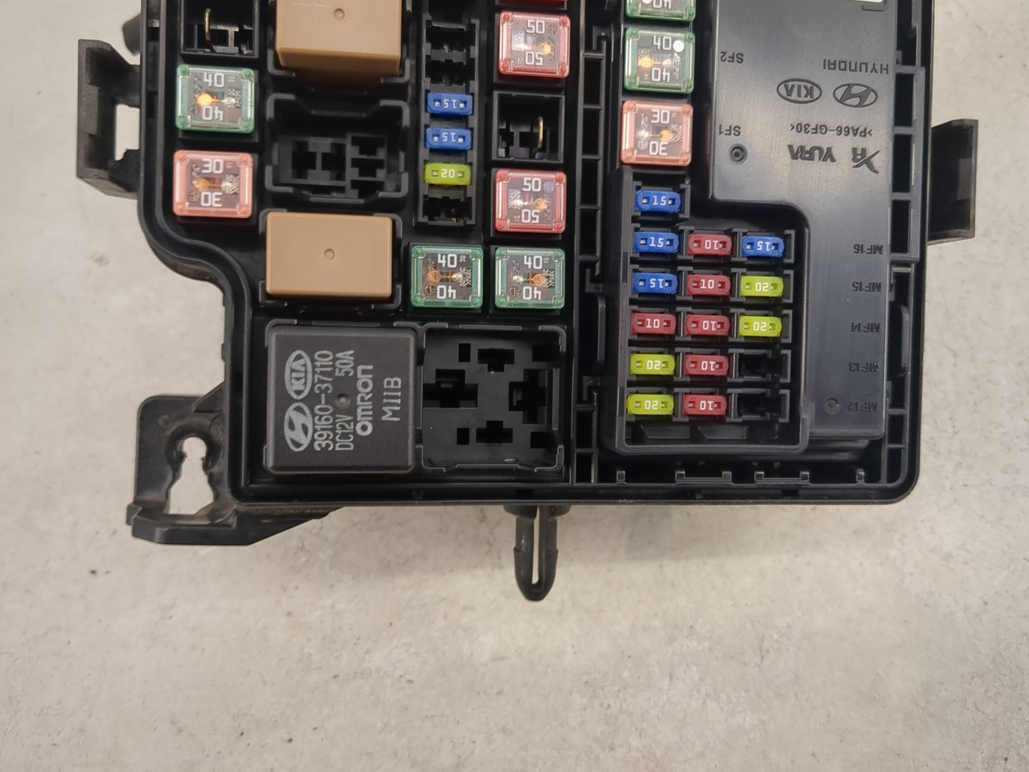 2017-2019 Kia Soul Fusebox Fuse Box Panel Relay Module P/N:91950-B2350 Fits Fits 2017 2018 2019 OEM Used Auto Parts - Oemuse