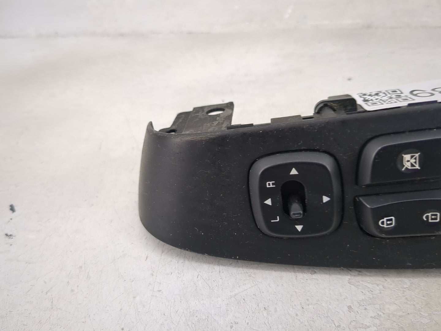 2017-2019 Kia Soul Master Power Window Switch Replacement Driver Side Left P/N:93570-B2140 Fits Fits 2017 2018 2019 OEM Used
