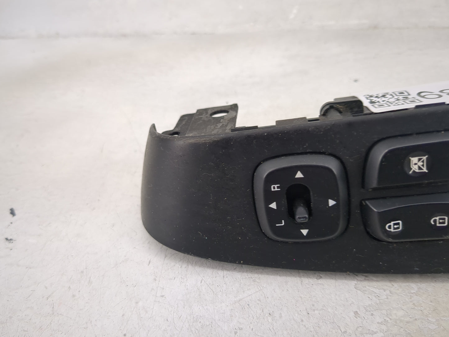 2017-2019 Kia Soul Master Power Window Switch Replacement Driver Side Left P/N:93570-B2140 Fits Fits 2017 2018 2019 OEM Used