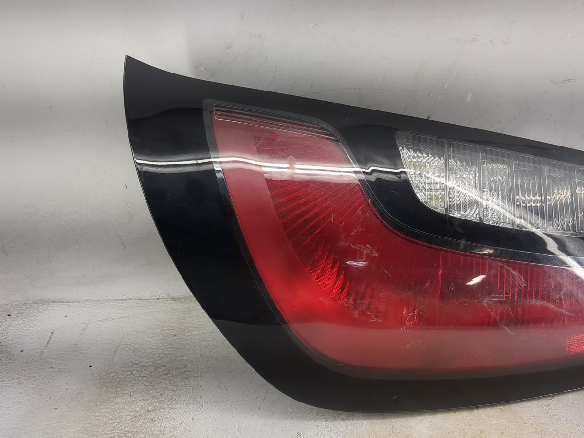 2018 Kia Soul Tail Light Assembly Passenger Right OEM P/N:92402-B2030 Fits OEM Used Auto Parts - Oemusedautoparts1.com