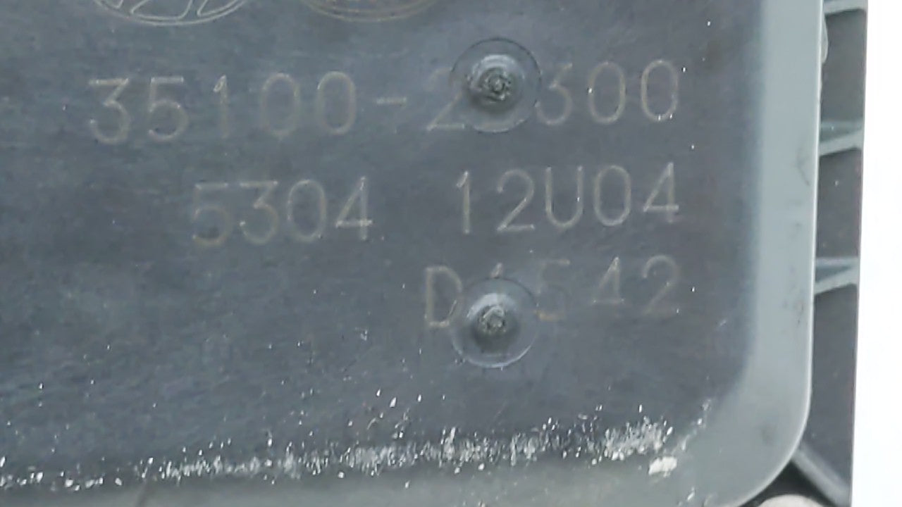 2012-2019 Kia Soul Throttle Body P/N:5302-1S02 35100-2B300 Fits Fits 2012 2013 2014 2015 2016 2017 2018 2019 OEM Used Auto P