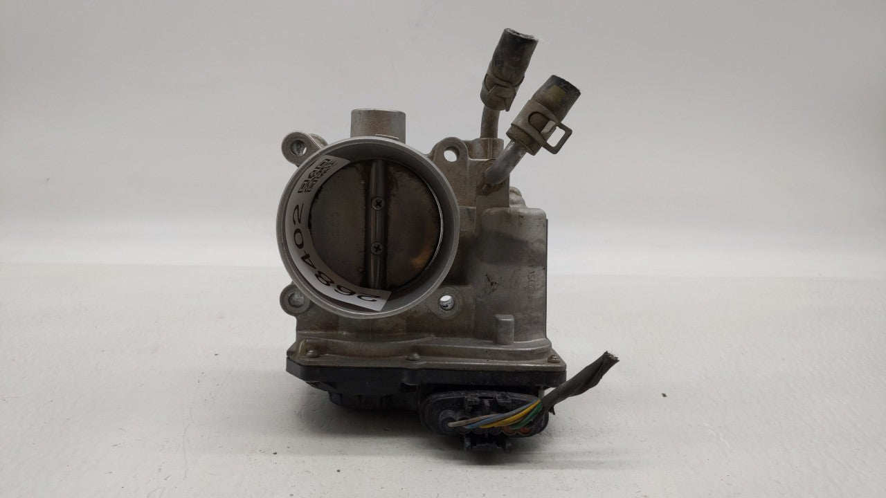 2014-2019 Kia Soul Throttle Body P/N:35100-2E000 Fits Fits 2011 2012 2013 2014 2015 2016 2017 2018 2019 OEM Used Auto Parts 